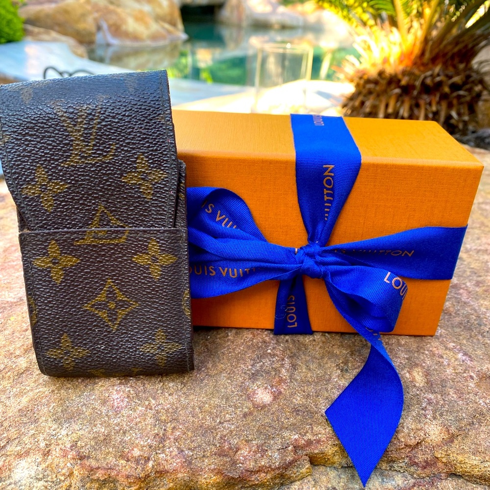 Authentic rare LOUIS VUITTON monogram stash case / key holder / cigarette box